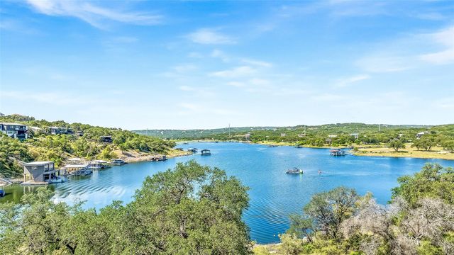 19813 Lakehurst LOOP, Spicewood, TX 78669