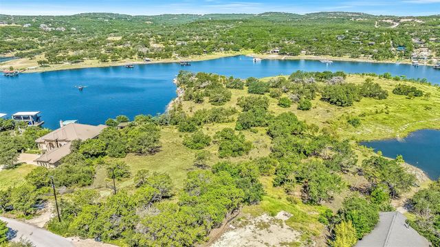 19813 Lakehurst LOOP, Spicewood, TX 78669