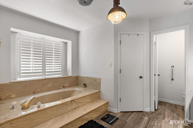 108 NORTHWOOD STREET, Henrietta, TX 76365