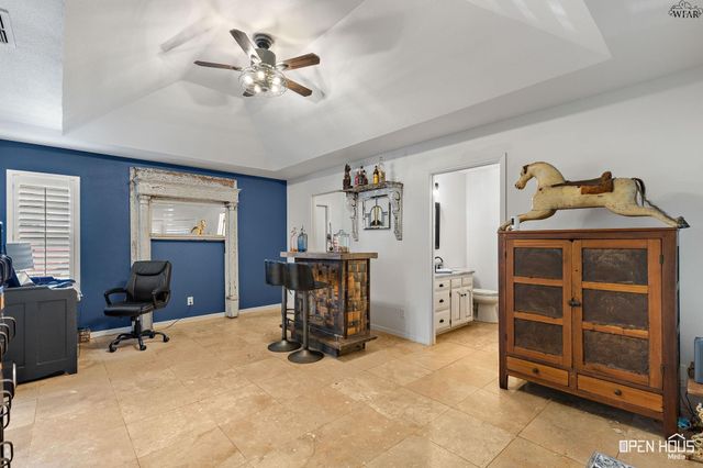 108 NORTHWOOD STREET, Henrietta, TX 76365