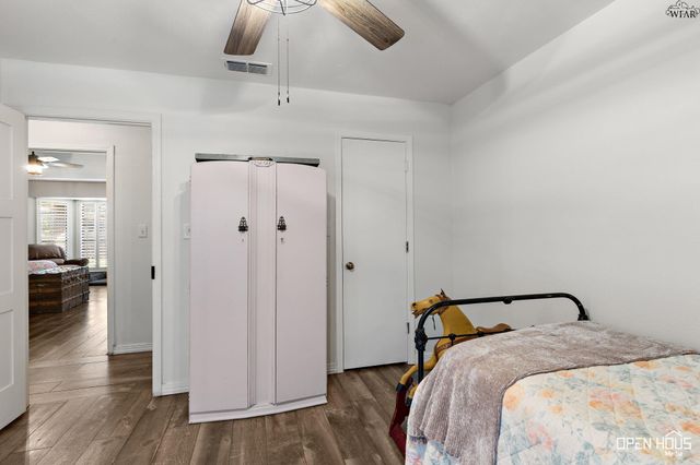 108 NORTHWOOD STREET, Henrietta, TX 76365