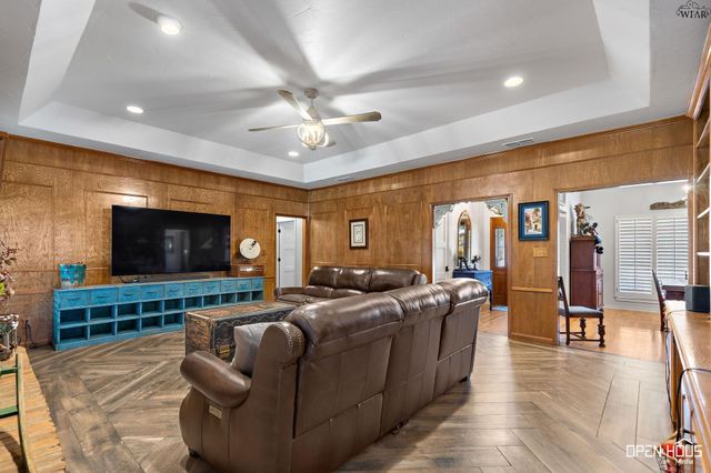 108 NORTHWOOD STREET, Henrietta, TX 76365