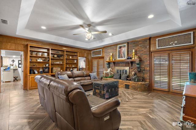 108 NORTHWOOD STREET, Henrietta, TX 76365