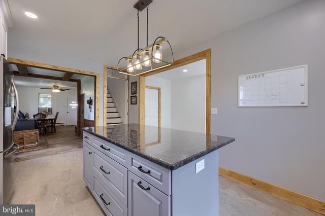 651 LAWN RD, Palmyra, PA 17078