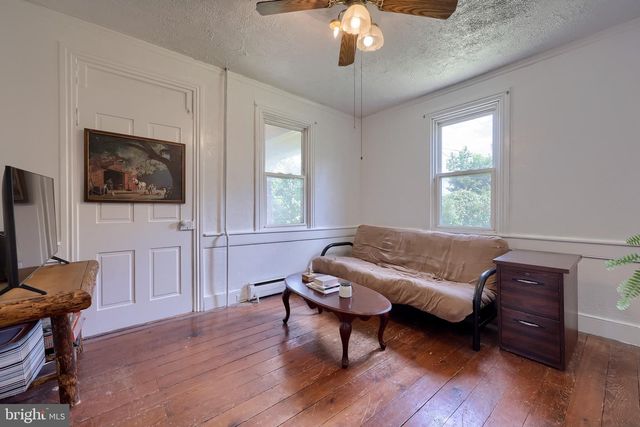 651 LAWN RD, Palmyra, PA 17078