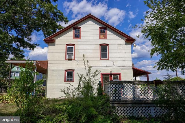 651 LAWN RD, Palmyra, PA 17078