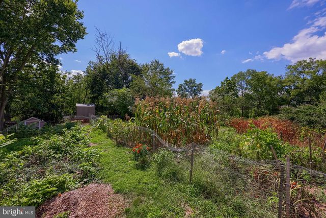 651 LAWN RD, Palmyra, PA 17078