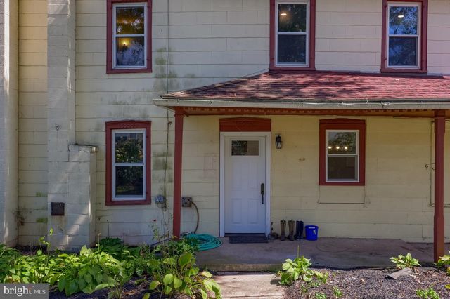 651 LAWN RD, Palmyra, PA 17078