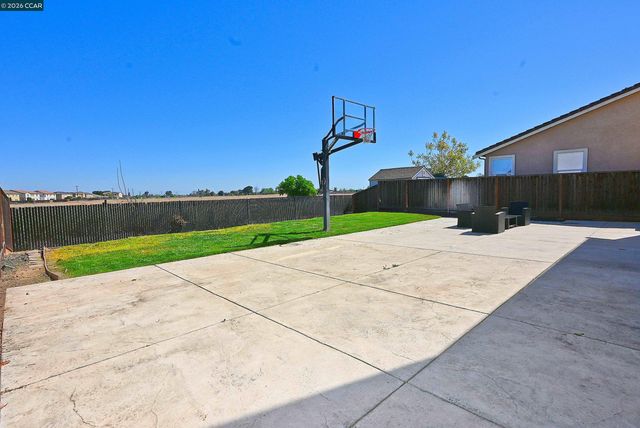 410 Malicoat Ave, Oakley, CA 94561