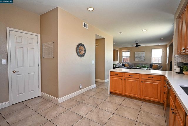 410 Malicoat Ave, Oakley, CA 94561