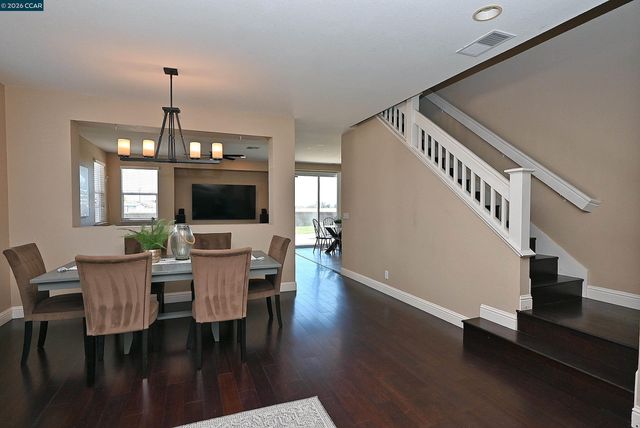 410 Malicoat Ave, Oakley, CA 94561