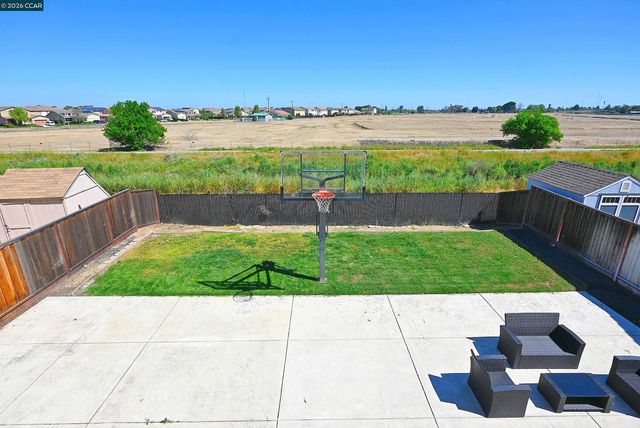 410 Malicoat Ave, Oakley, CA 94561