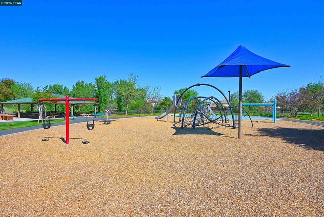 410 Malicoat Ave, Oakley, CA 94561