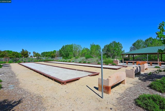 410 Malicoat Ave, Oakley, CA 94561