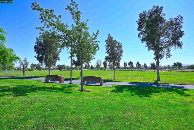 410 Malicoat Ave, Oakley, CA 94561