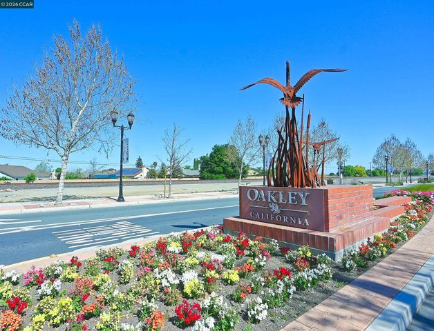 410 Malicoat Ave, Oakley, CA 94561