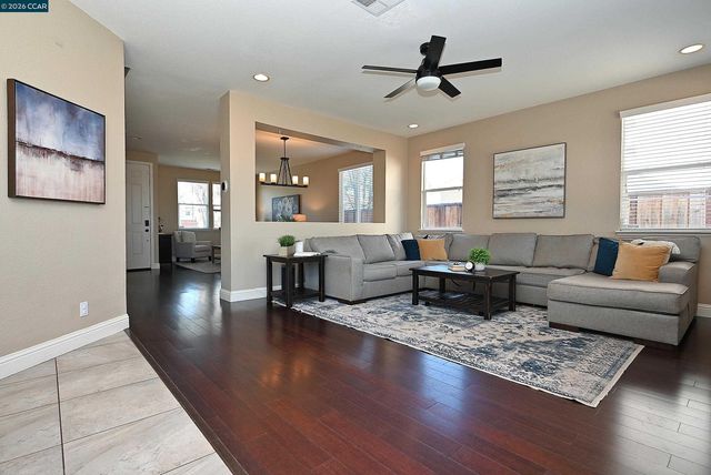 410 Malicoat Ave, Oakley, CA 94561