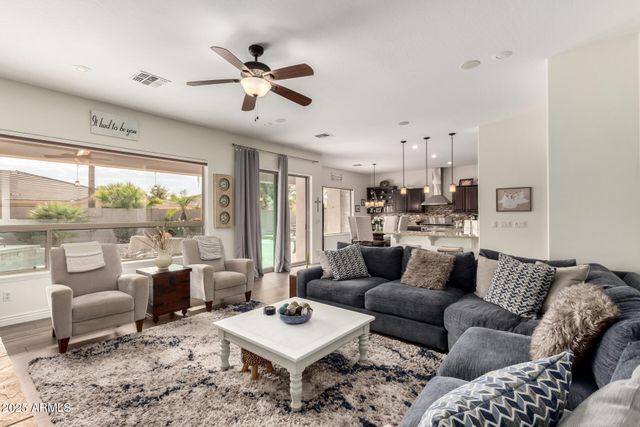 1711 W PRESCOTT Drive, Chandler, AZ 85248