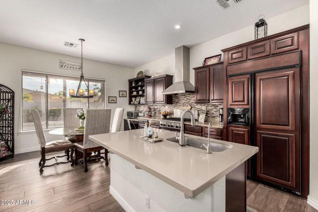 1711 W PRESCOTT Drive, Chandler, AZ 85248