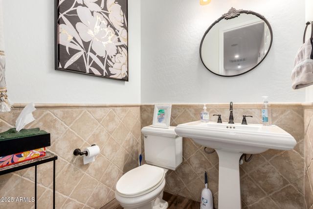 1711 W PRESCOTT Drive, Chandler, AZ 85248