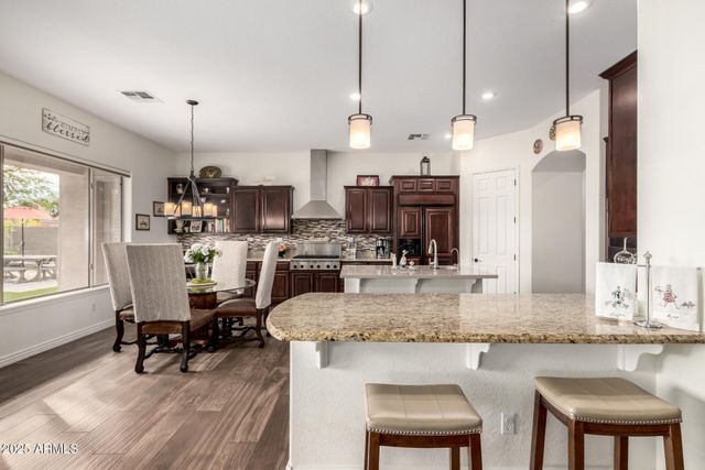 1711 W PRESCOTT Drive, Chandler, AZ 85248