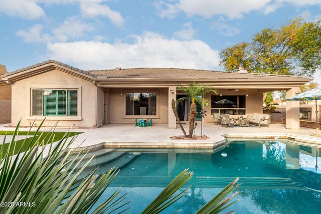 1711 W PRESCOTT Drive, Chandler, AZ 85248