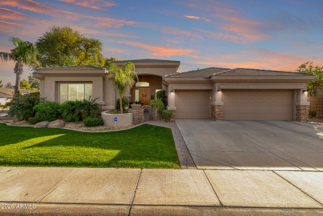 1711 W PRESCOTT Drive, Chandler, AZ 85248