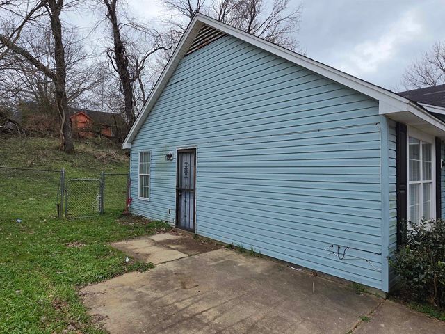 2505 DURHAM DR, Memphis, TN 38127