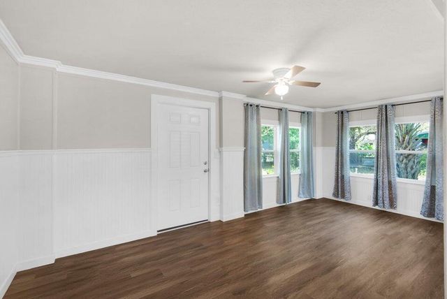 213 Hawthorne Circle, Fort Walton Beach, FL 32547