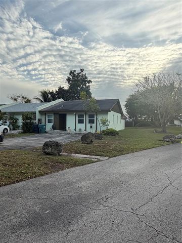 5402 SW 139th Ct, Miami, FL 33175