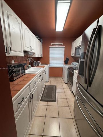 5402 SW 139th Ct, Miami, FL 33175