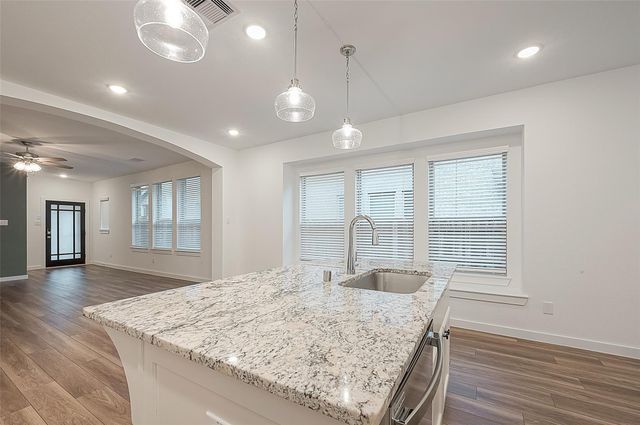 516 Timber Voyage Court, Conroe, TX 77304