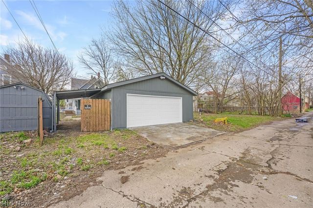 322 W 9th Street, Lorain, OH 44052