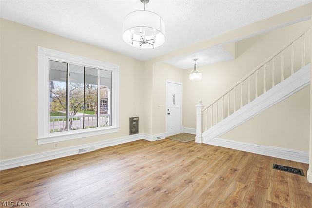 322 W 9th Street, Lorain, OH 44052