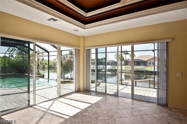 2808 SW 33rd TER, Cape Coral, FL 33914