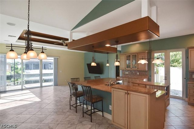 2808 SW 33rd TER, Cape Coral, FL 33914