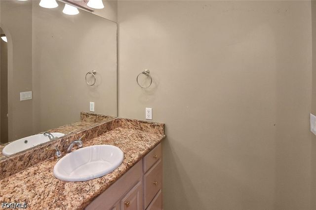 2808 SW 33rd TER, Cape Coral, FL 33914