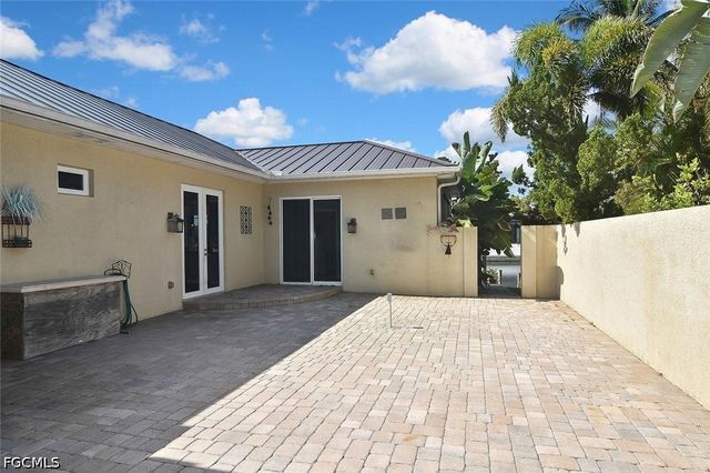 2808 SW 33rd TER, Cape Coral, FL 33914