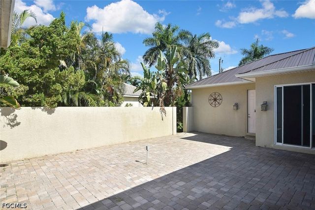 2808 SW 33rd TER, Cape Coral, FL 33914