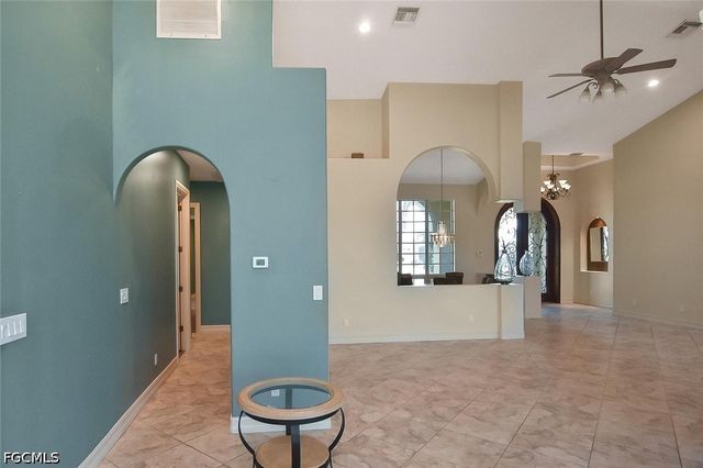 2808 SW 33rd TER, Cape Coral, FL 33914