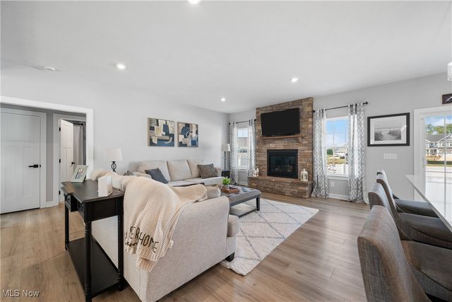 3339 Boettler Street NE, Canton, OH 44721