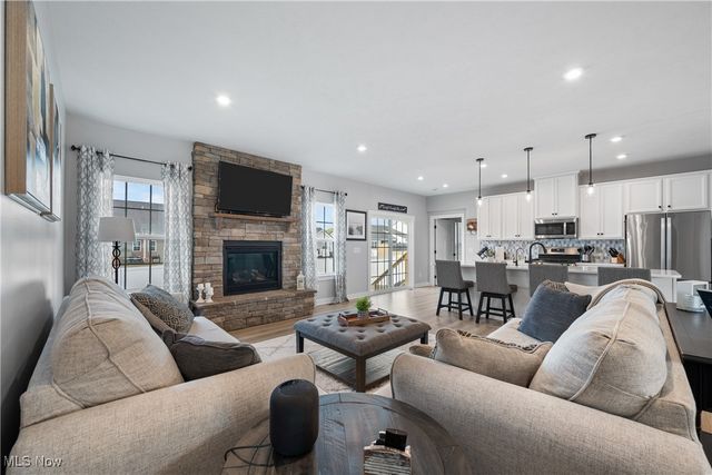 3339 Boettler Street NE, Canton, OH 44721