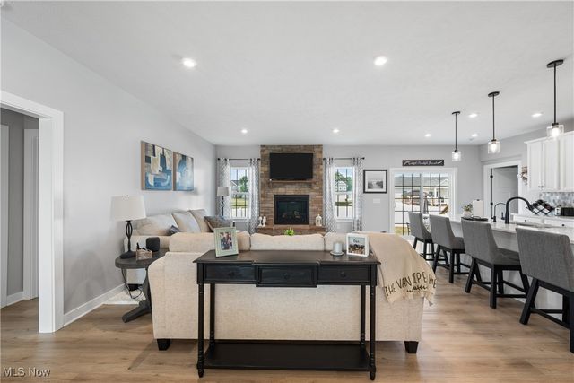 3339 Boettler Street NE, Canton, OH 44721