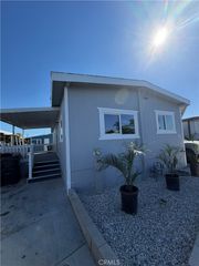 214 S Royal Ln Lane 151, Santa Ana, CA 92704