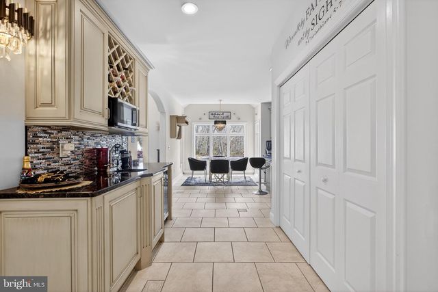 164 OLD NEW YORK RD, Absecon, NJ 08205