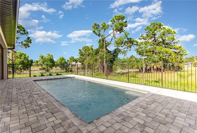 4157 NW 39th AVE, Cape Coral, FL 33993