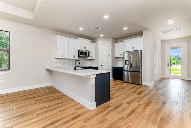 4157 NW 39th AVE, Cape Coral, FL 33993