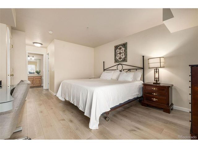 12304 W Cross Dr 103, Littleton, CO 80127