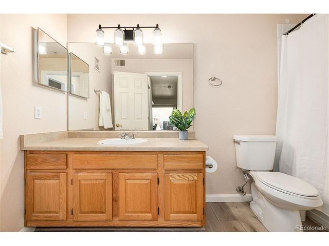 12304 W Cross Dr 103, Littleton, CO 80127