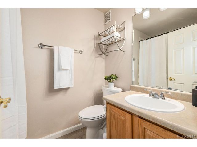 12304 W Cross Dr 103, Littleton, CO 80127